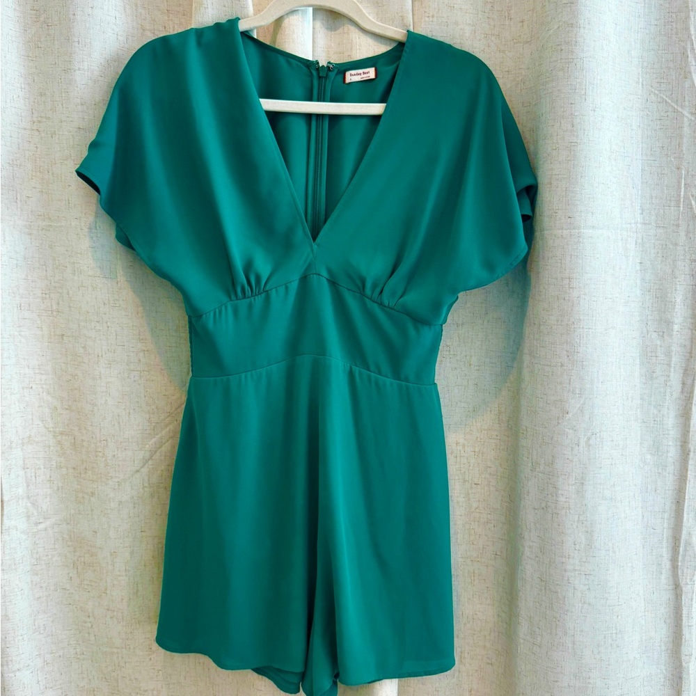 New Aritzia Green V-Neck Dress Romper